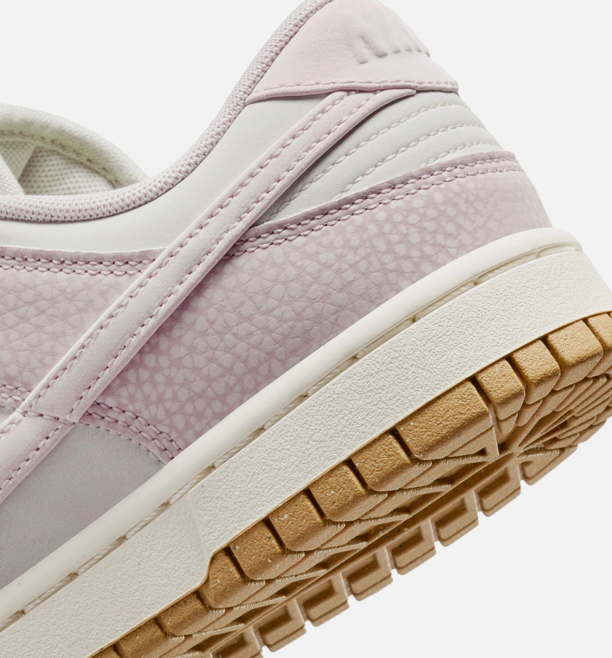 Dunk Low Premium Next Nature Womens Lifestyle Shoe Light Bone Gum Light Brown Sail Platinum Violet