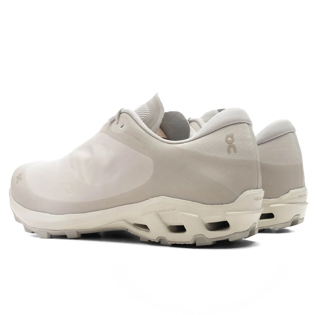 On x PAF Cloudventure Peak Ice Moondust