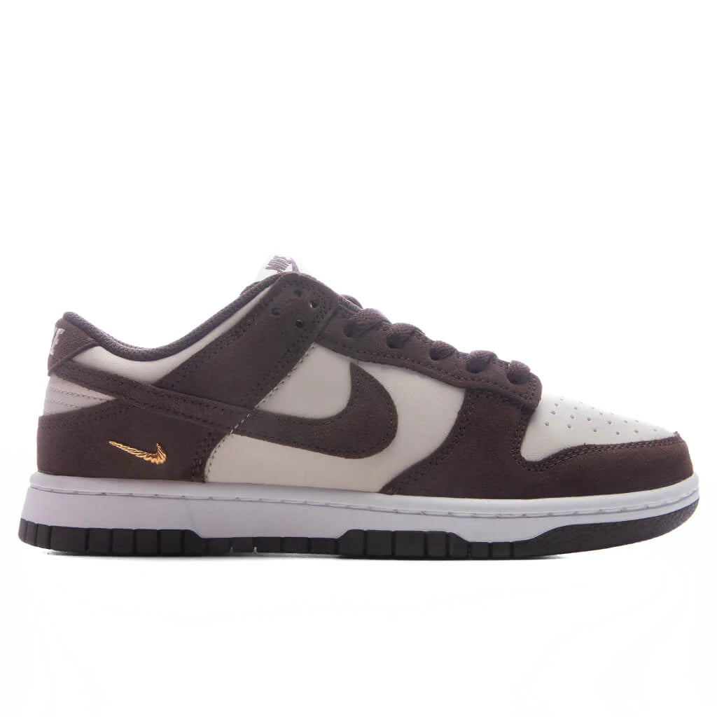Womens Dunk Low SE Light Orewood Brown Baroque Brown White