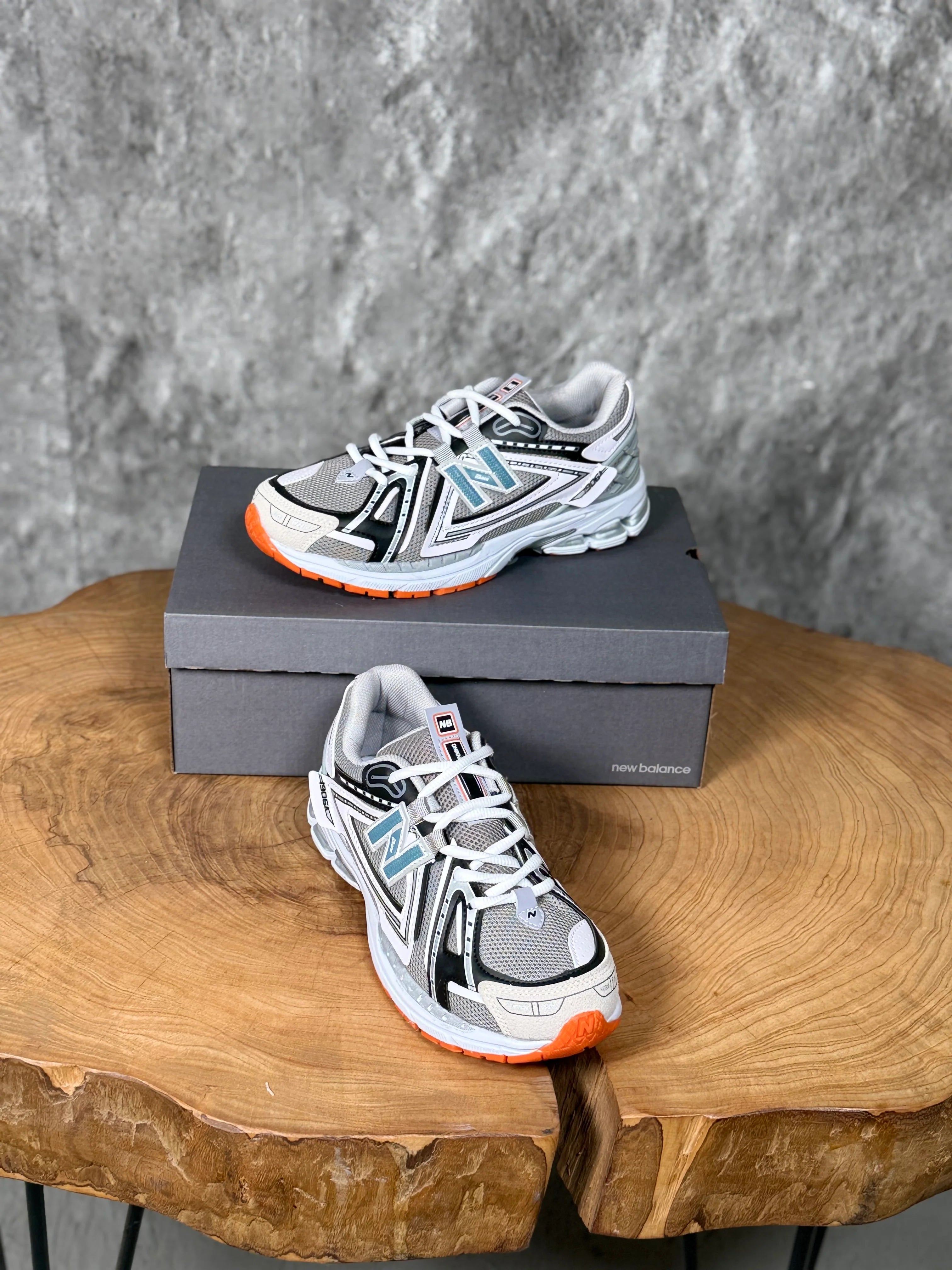 NEW BALANCE 1906 MODELİ