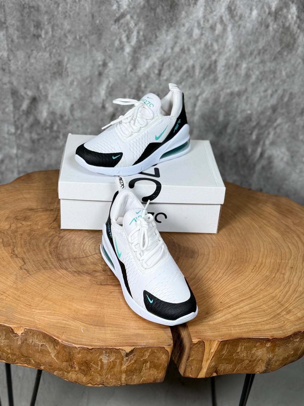 NIKE 270 MODEL