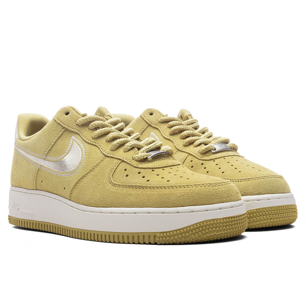 Air Force 1 07 LV8 Buff Gold Sail