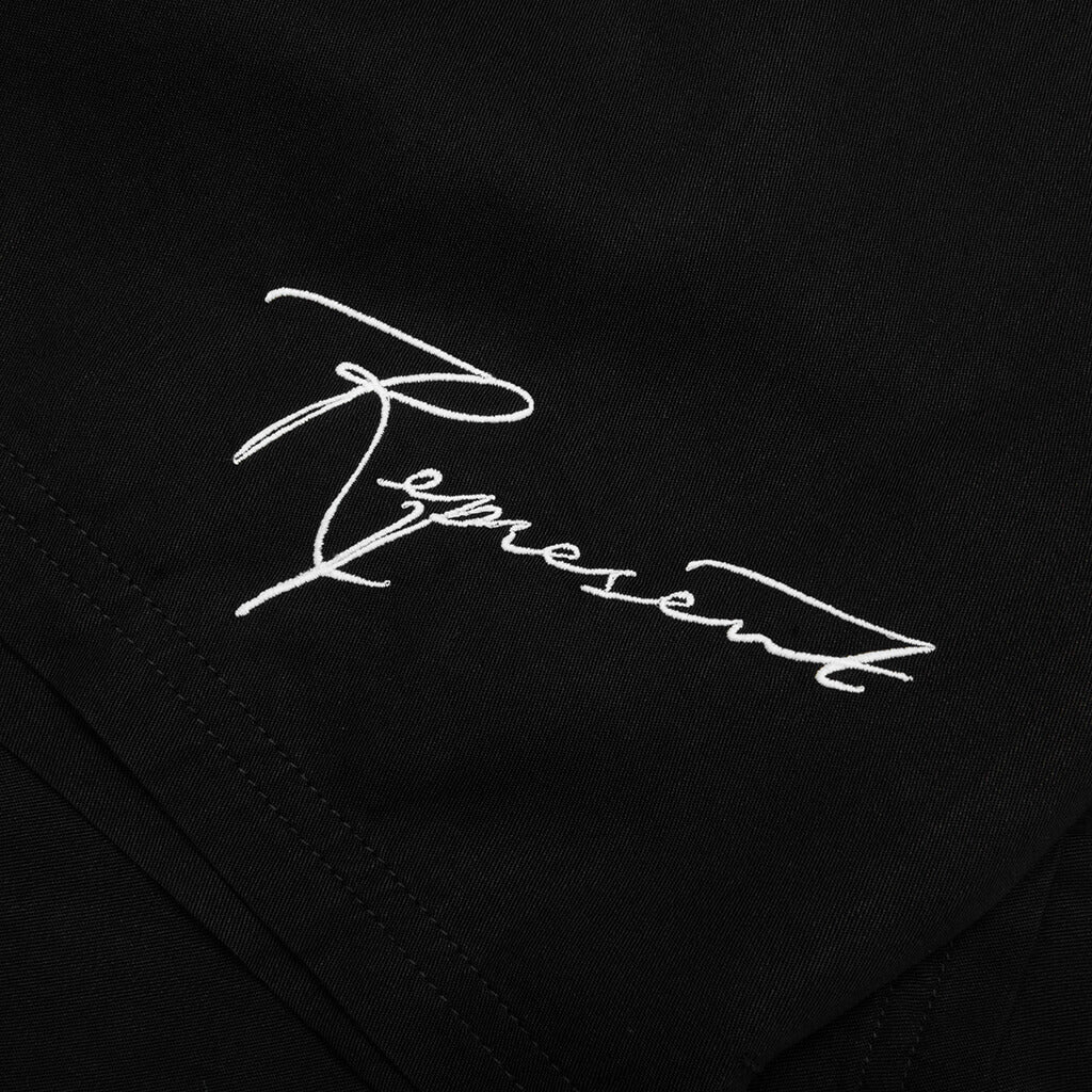 Love And Kisses Short Jet Black