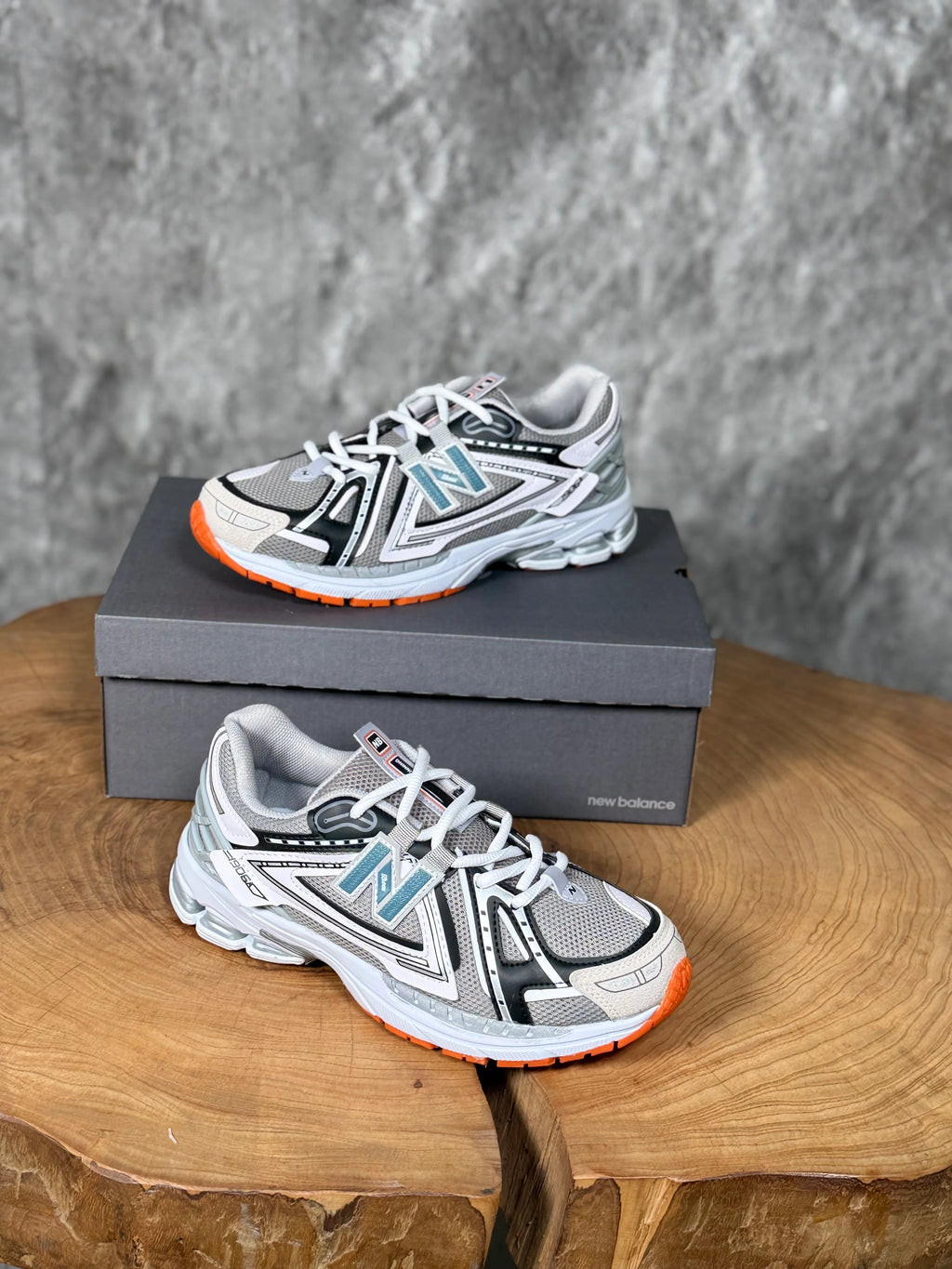 NEW BALANCE 1906 MODEL