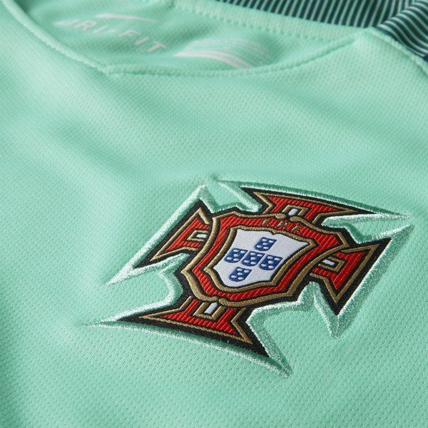 Nike Portugal Youth Away Jersey 16 Green