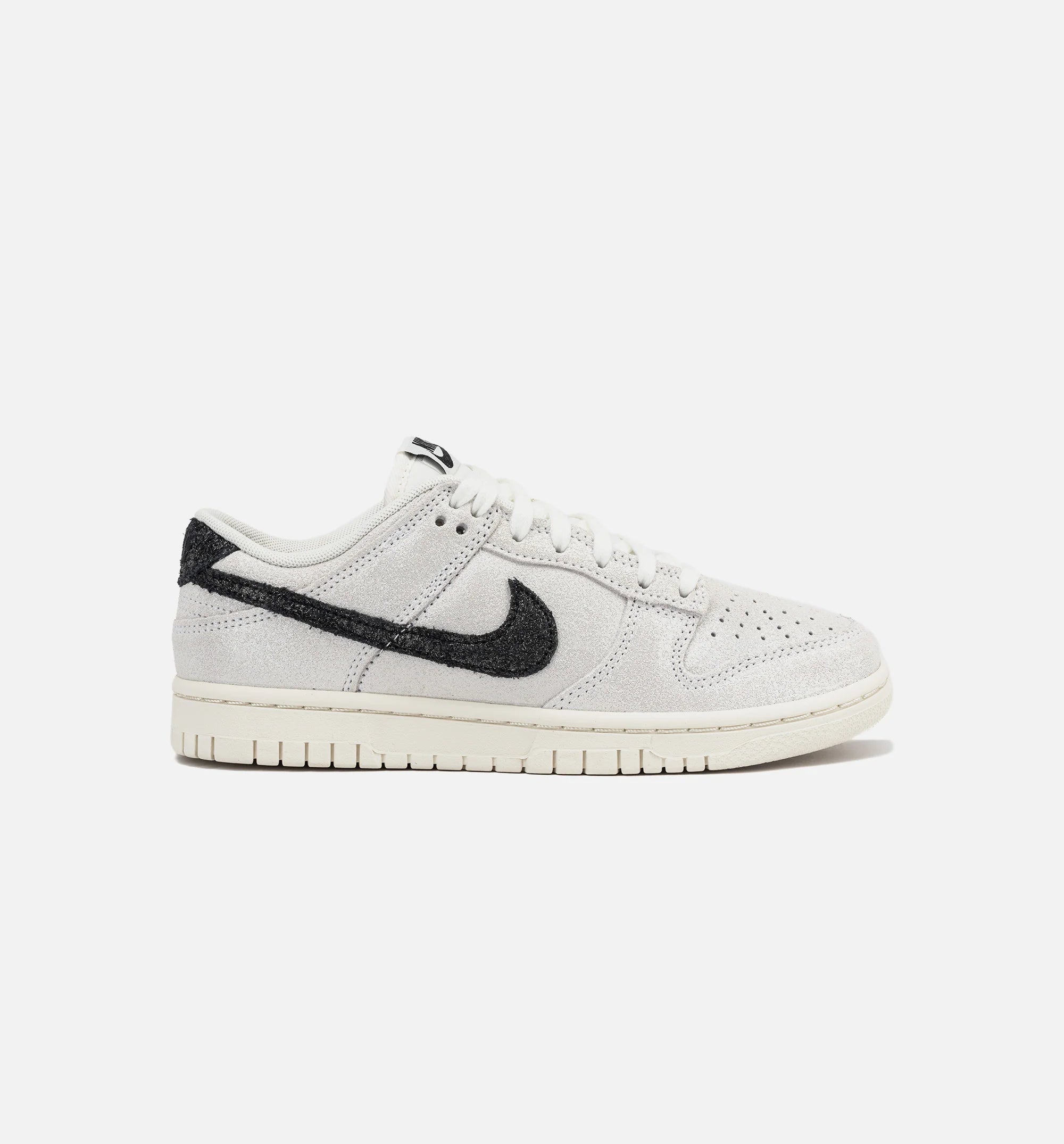 Dunk Low SE Sail Womens Lifestyle Shoe Sail Black
