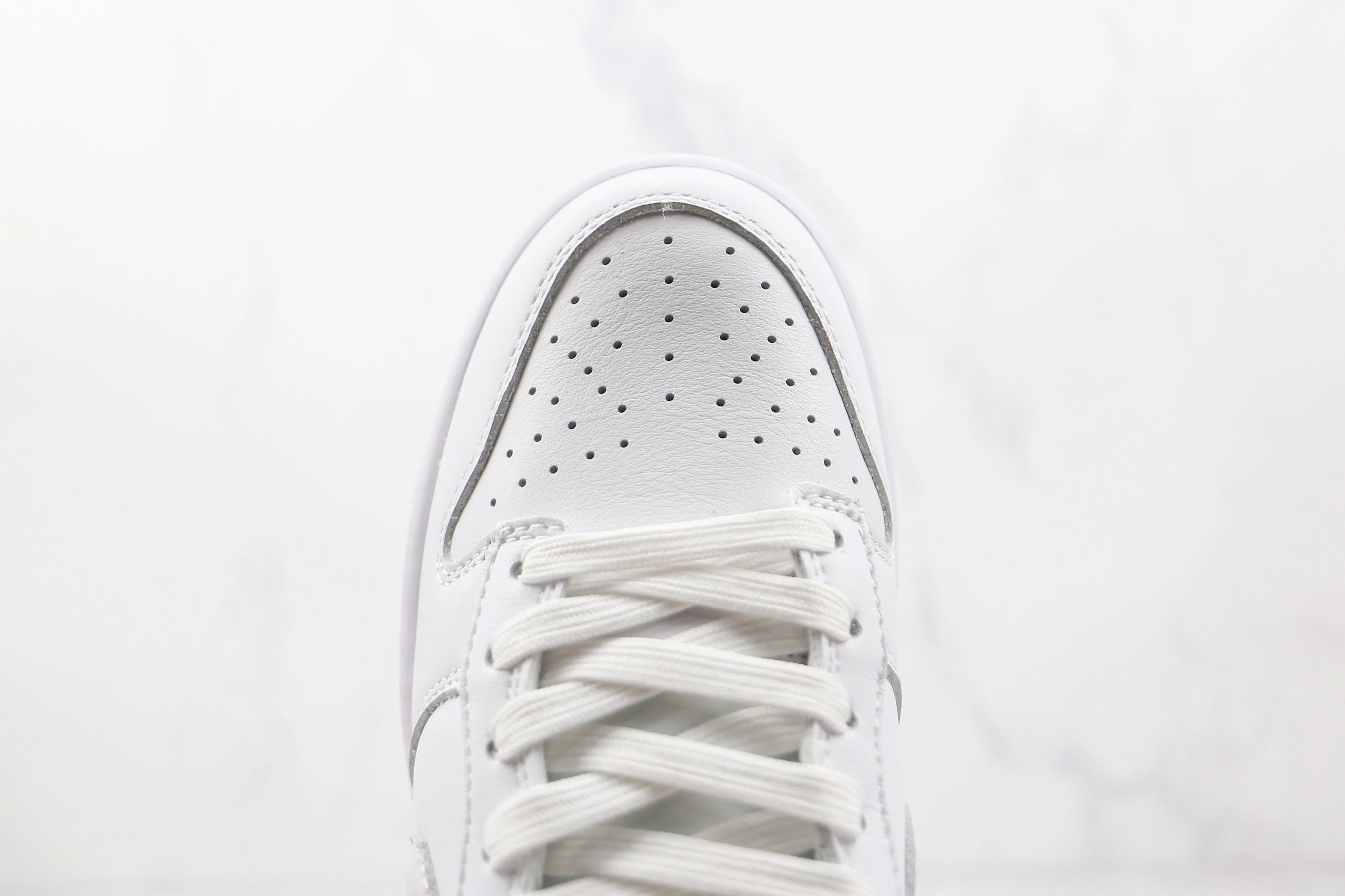 Nike Dunk Low Triple White