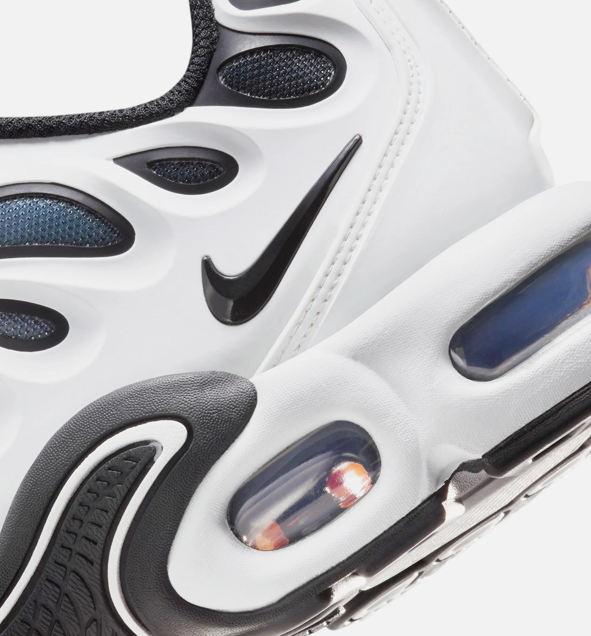 Air Max Plus Drift Womens Lifestyle Shoe Summit White Metallic Silver Black