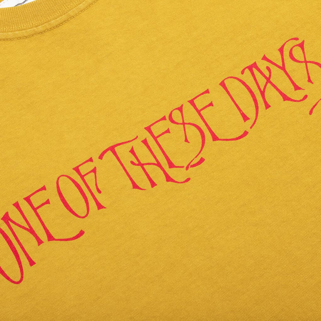 Wreath Of Roses Tee Mustard