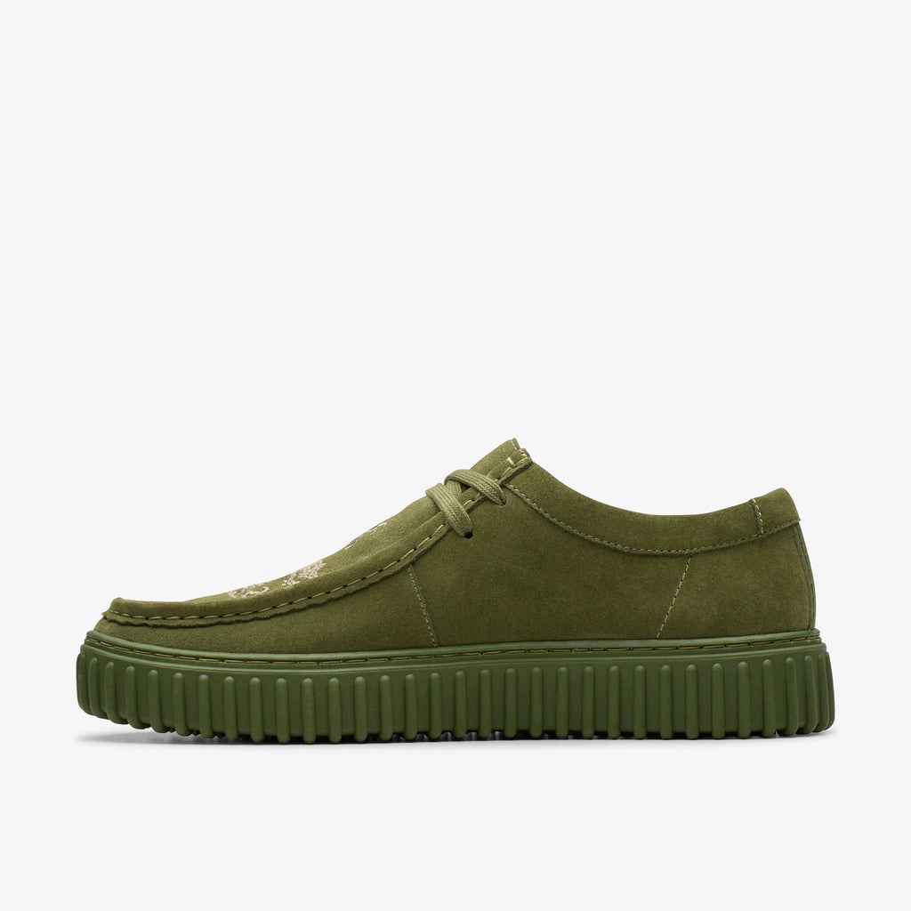CLARKS X PLEASURES TORNHILL DRGNLO OLIVE SUEDE