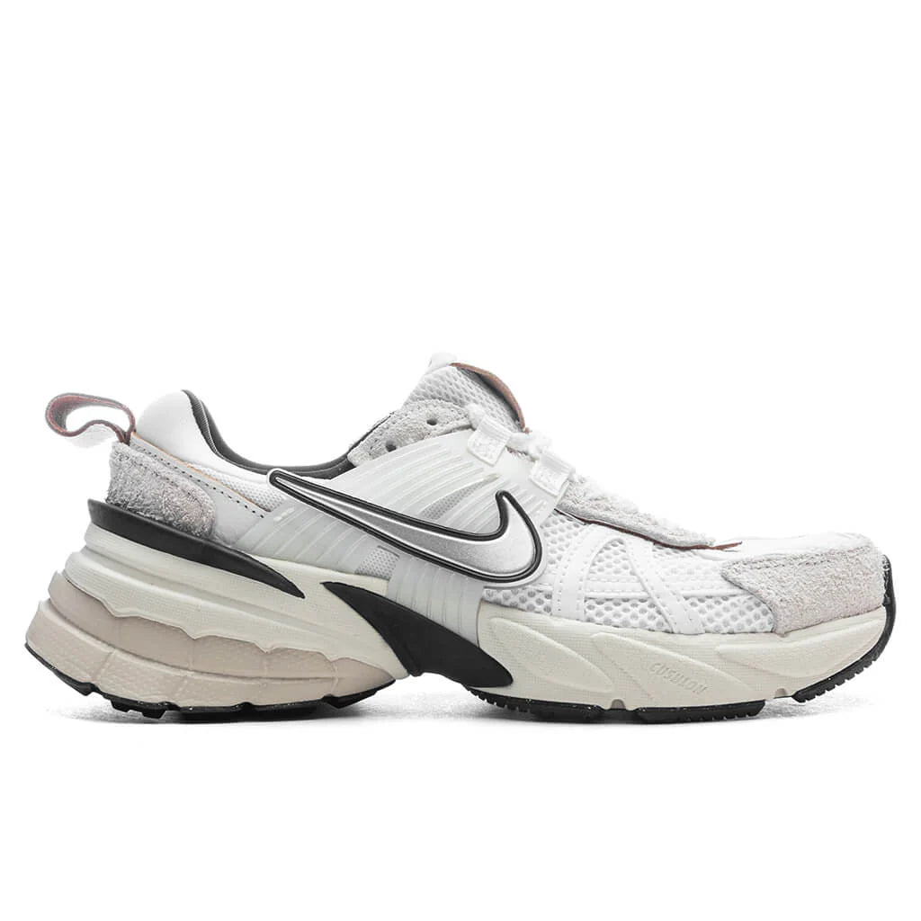 Womens V2K Run Summit White Chrome White Light Orewood Brown