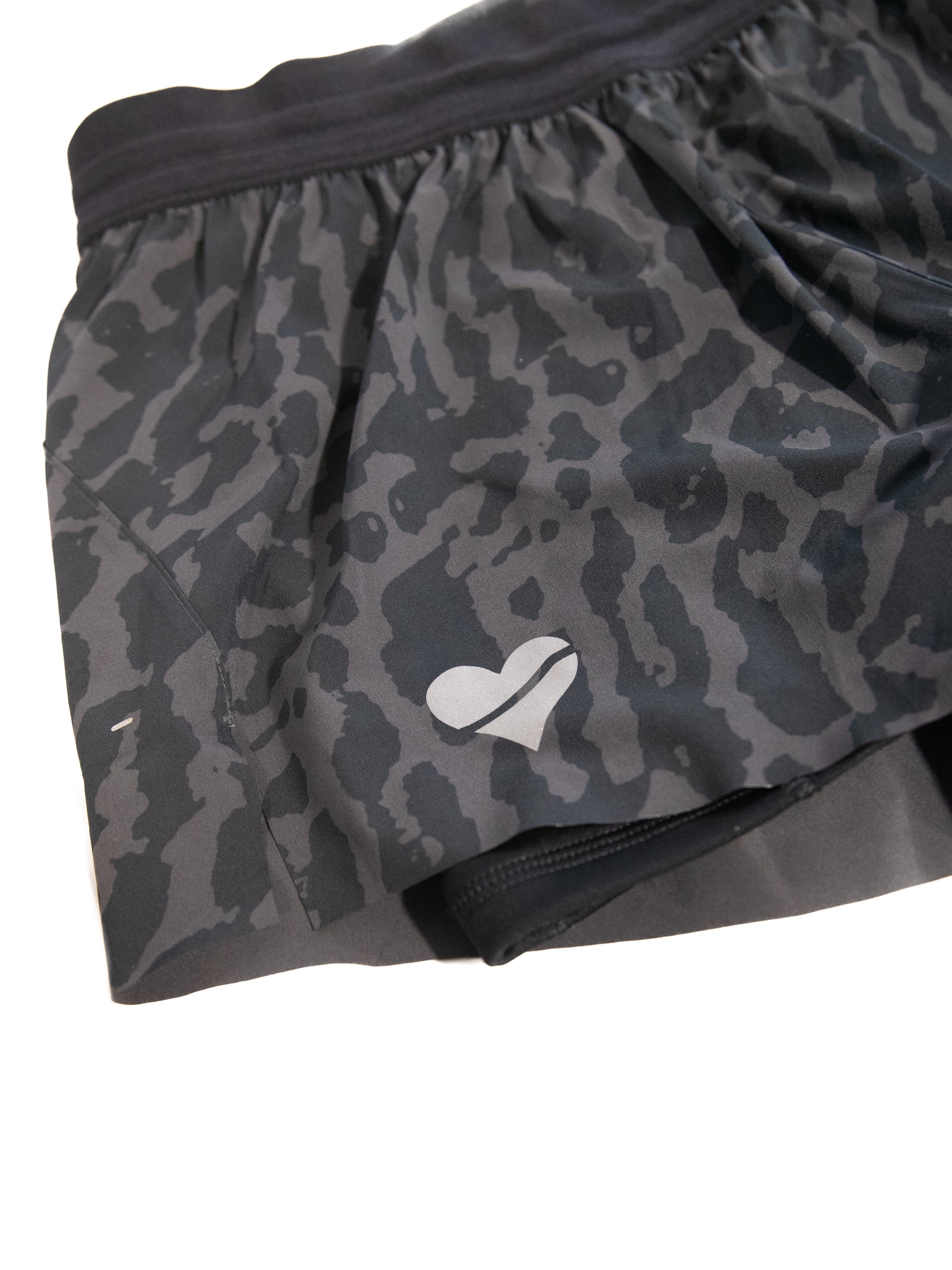 Nike Womens Swift Dri FIT Mid Rise 2 in 1 Printed Running Shorts