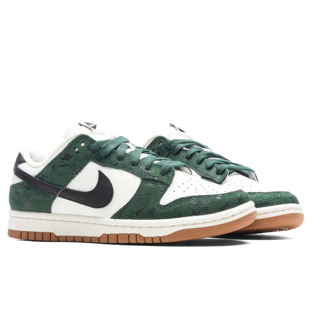 Womens Dunk Low Green Snake Pro Green Black Sail